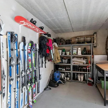 Midt I Alpinanlegget Pa Ferienhaus